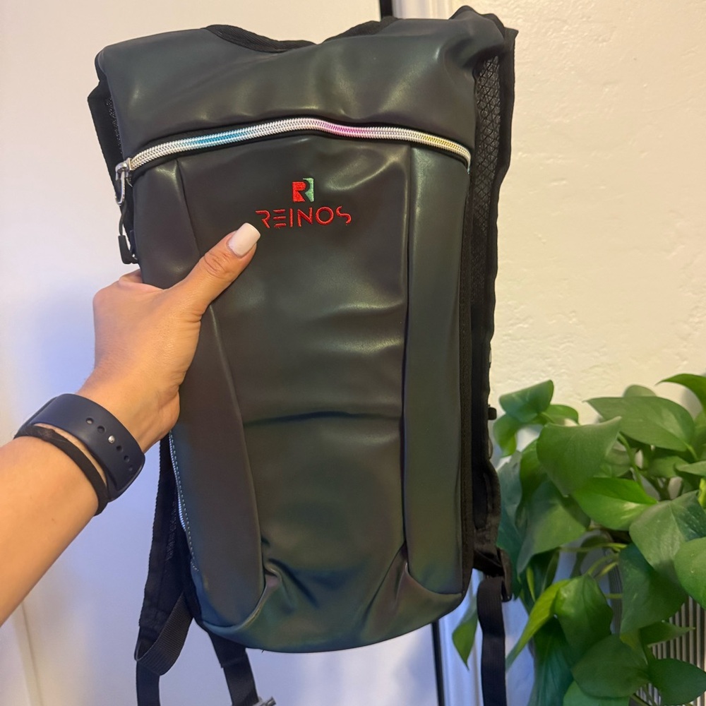 ✨BRAND NEW✨ hydration backpack